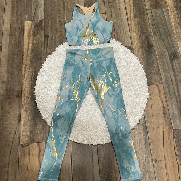 2 piece workout outfit!!! - Picture 1 of 6